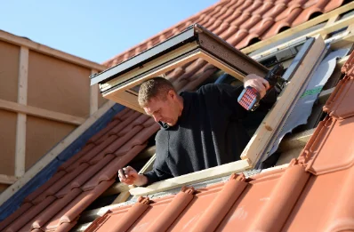 Pose de fenêtres de toit Velux à Grilly